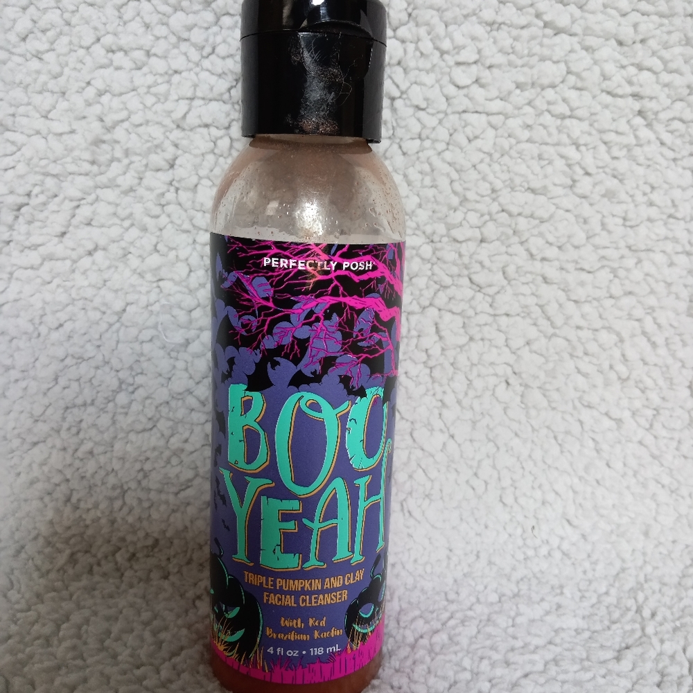 Perfectly Posh Boo Yeah Facial Cleanser